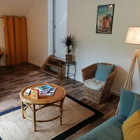 Apartamento Bel Appt 3 Pièces, à L'étage, Jardin Privatif, Au Calme, 10 Mn Saumur Et Cnpe *